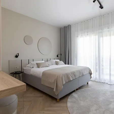 Terra House Luxury Living Between Mountain & Sea