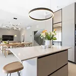 Terra House Luxury Living Between Mountain & Sea ヴィラ Žrnovnica