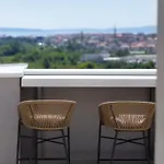 Terra House Luxury Living Between Mountain & Sea Žrnovnica