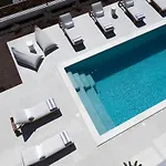 Terra House Luxury Living Between Mountain & Sea ヴィラ Žrnovnica