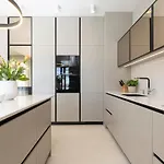 Terra House Luxury Living Between Mountain & Sea