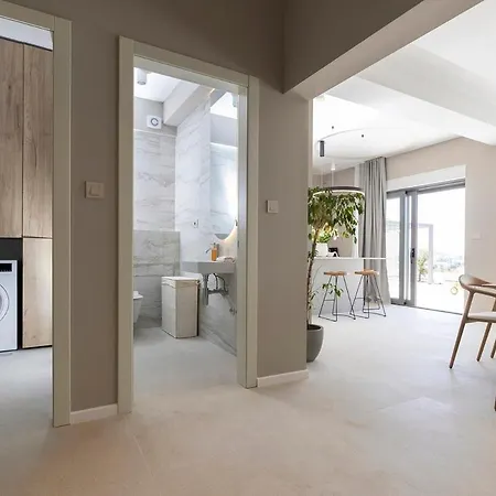 Terra House Luxury Living Between Mountain & Sea Villa *