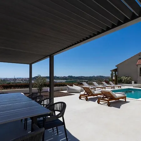 Terra House Luxury Living Between Mountain & Sea Villa Žrnovnica