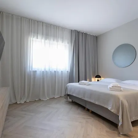 Terra House Luxury Living Between Mountain & Sea Villa *