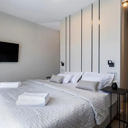 Terra House Luxury Living Between Mountain & Sea Zrnovnica