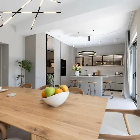 Terra House Luxury Living Between Mountain & Sea Villa