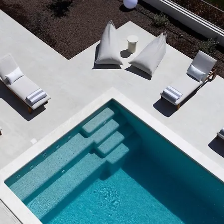 Terra House Luxury Living Between Mountain & Sea *