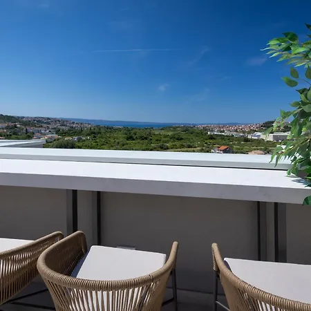Terra House Luxury Living Between Mountain & Sea Villa *