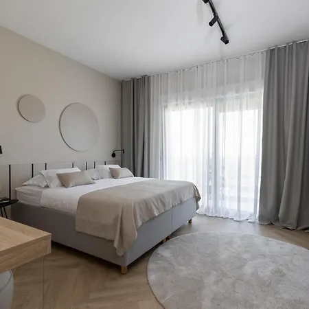 Terra House Luxury Living Between Mountain & Sea *